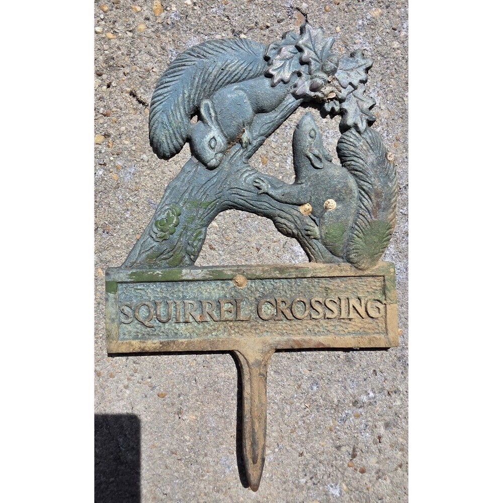 VeryVintage SQUIRREL CROSSING Detailed Cast Iron GardenStake YARD SIGN Metal GuC